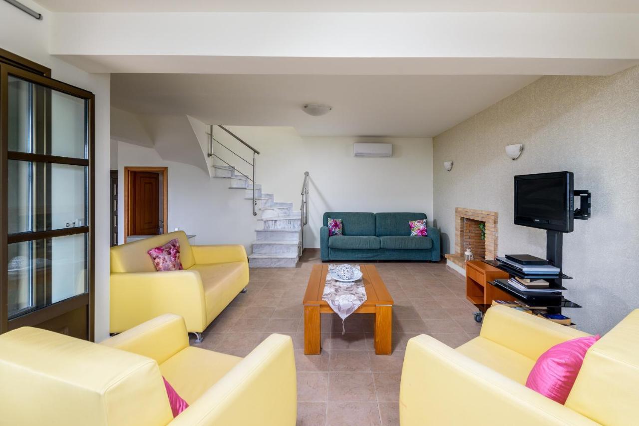Aegean Blue Villa'S Kalathos Bagian luar foto
